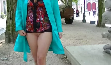 十几岁的女孩吸烟和他妈的xxx这变成了一个